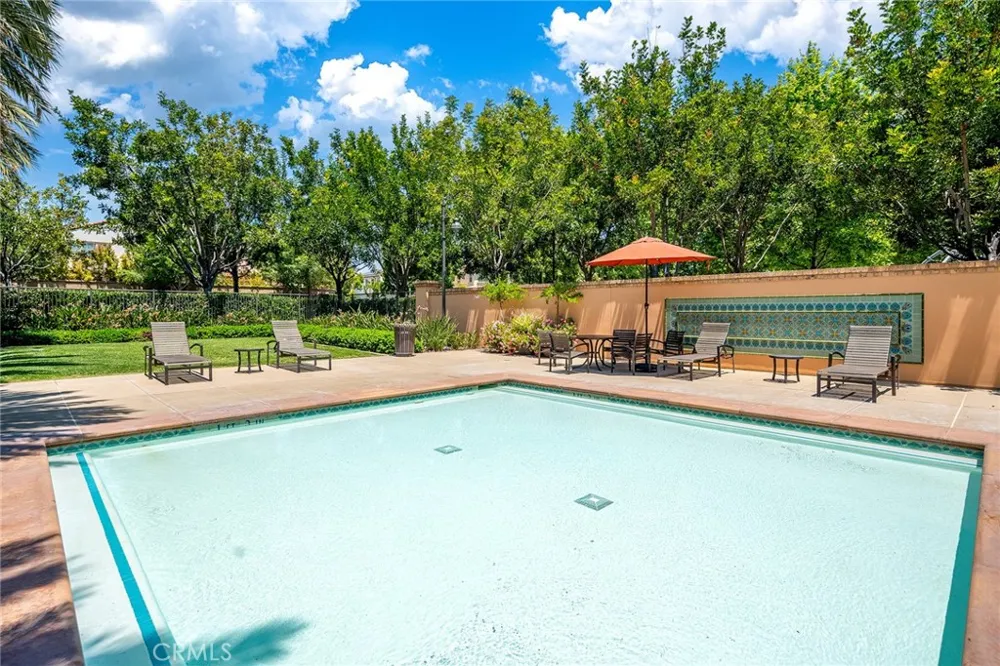104 Beechmont Irvine, CA 92620