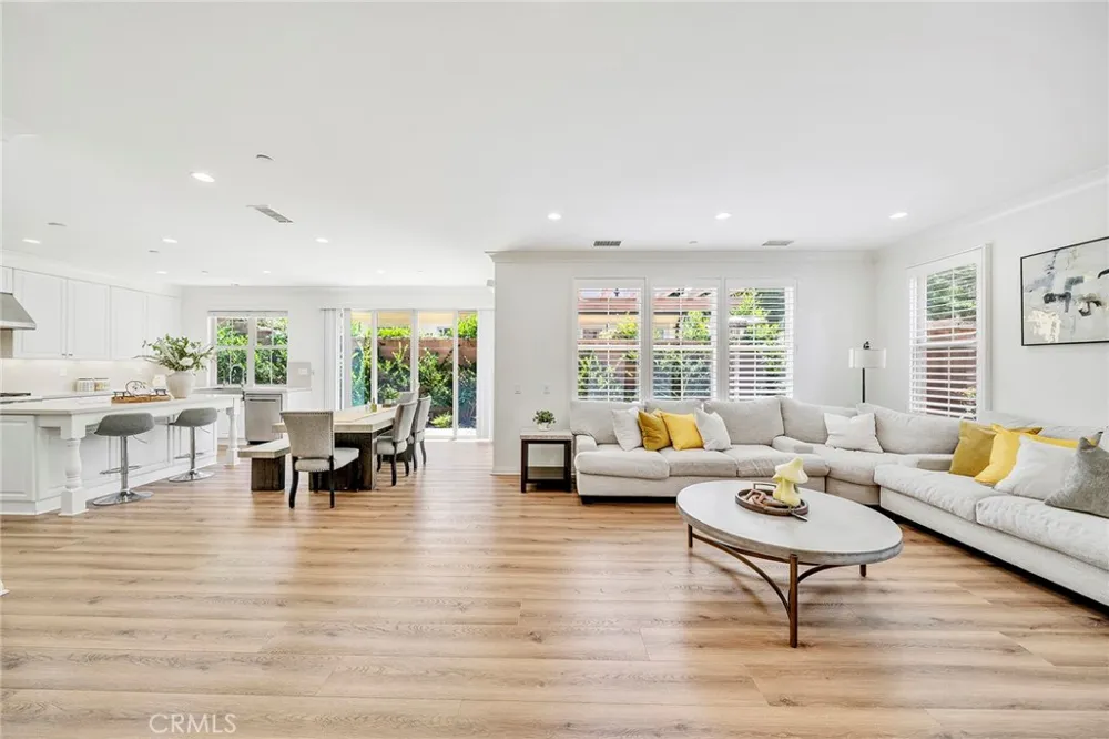 104 Beechmont Irvine, CA 92620