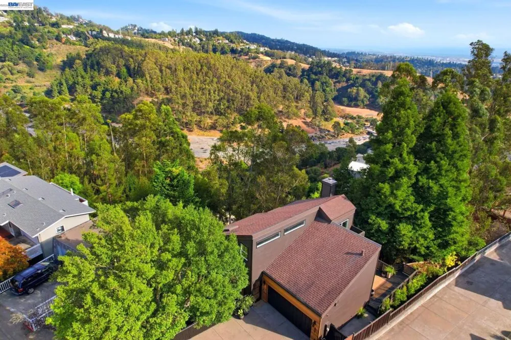 6801 Buckingham Blvd Berkeley, CA 94705