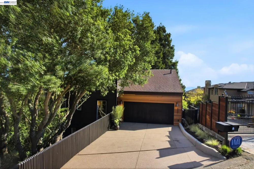 6801 Buckingham Blvd Berkeley, CA 94705