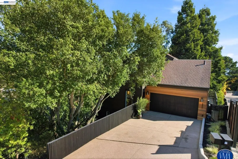 6801 Buckingham Blvd Berkeley, CA 94705