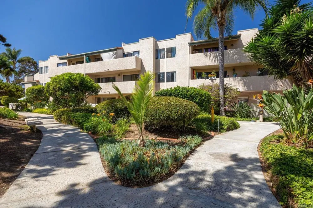 2639 Pirineos Way #136 Carlsbad, CA 92009