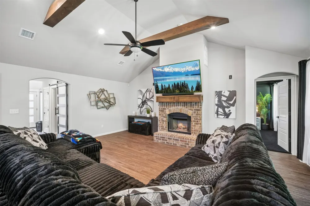 5330 Skylane Drive Sand Springs, OK 74063