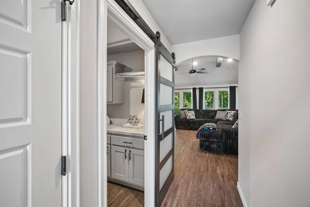 5330 Skylane Drive Sand Springs, OK 74063