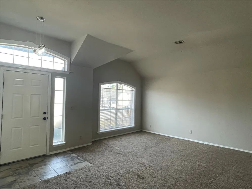 8806 E 93rd Street Tulsa, OK 74133