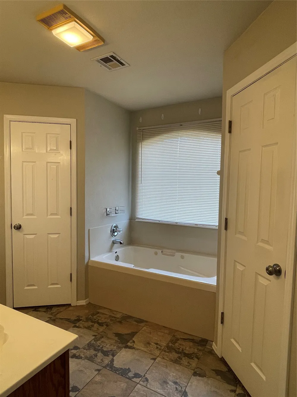 8806 E 93rd Street Tulsa, OK 74133