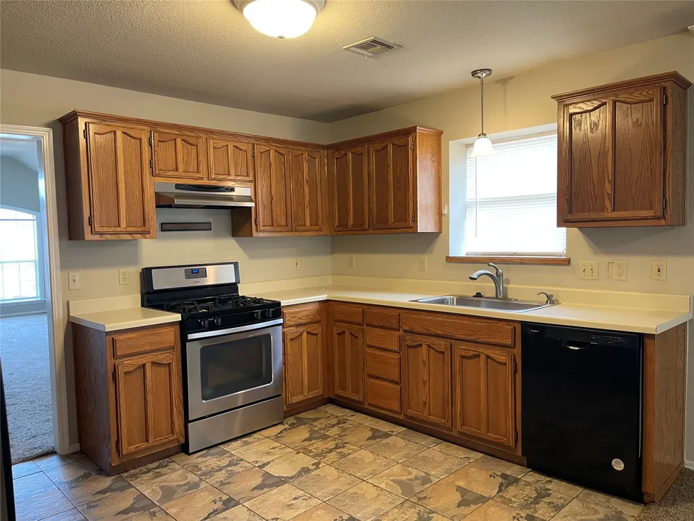 8806 E 93rd Street Tulsa, OK 74133