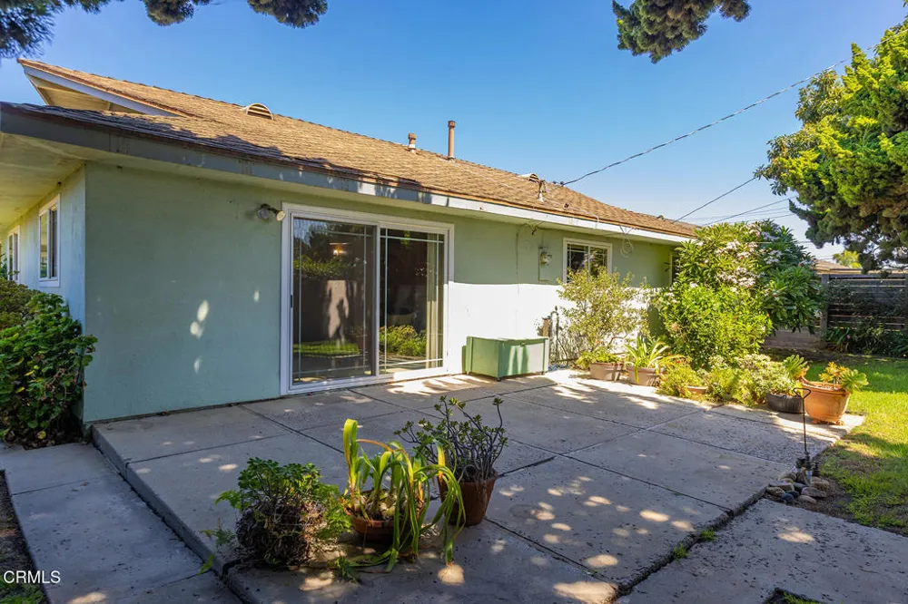8482 Wesham Street Ventura, CA 93004