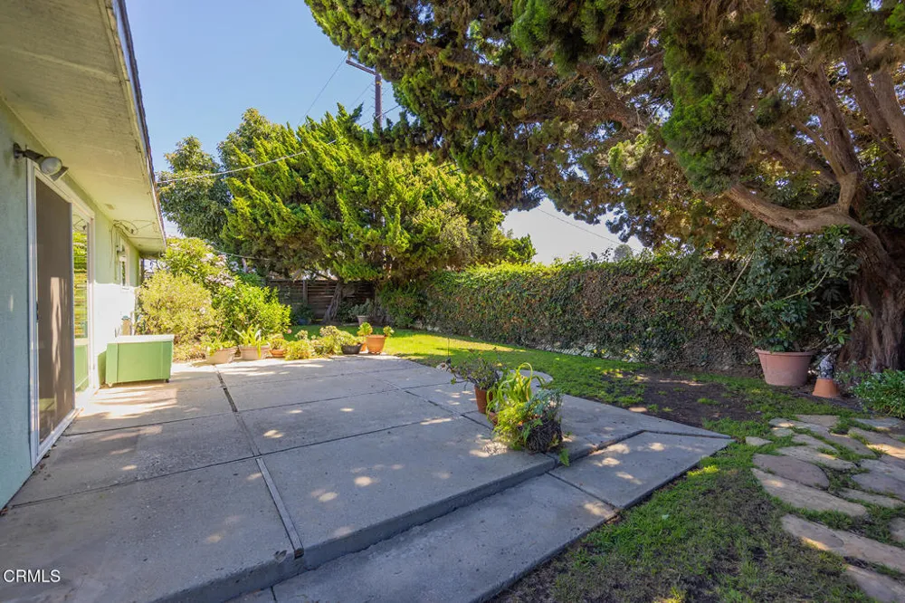 8482 Wesham Street Ventura, CA 93004