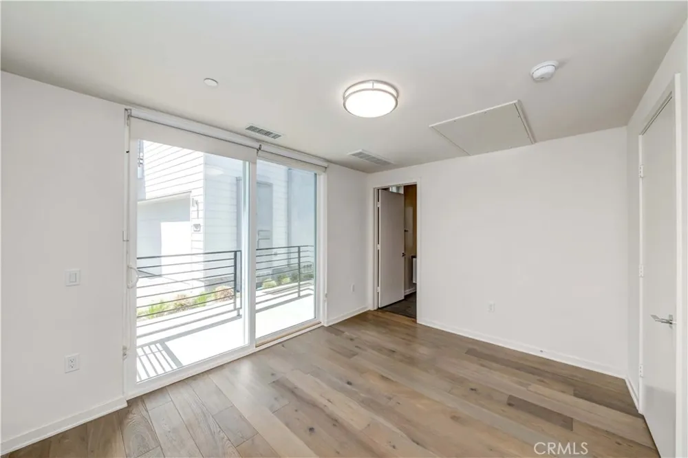 1937 Griffith Park Boulevard Silver Lake, CA 90039