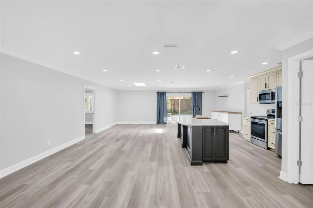 9 HARBOR COVE STREET W Safety Harbor, FL 34695