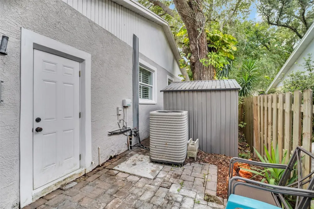 9 HARBOR COVE STREET W Safety Harbor, FL 34695