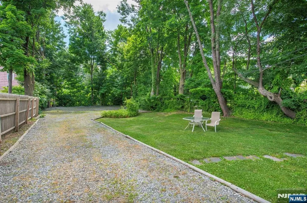 157 Walnut Street 2 Montclair, NJ 07042