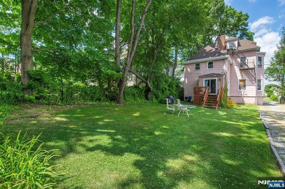 157 Walnut Street 2 Montclair, NJ 07042