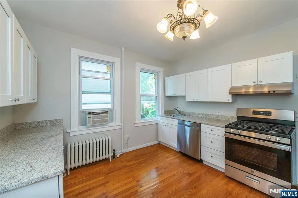 157 Walnut Street 2 Montclair, NJ 07042