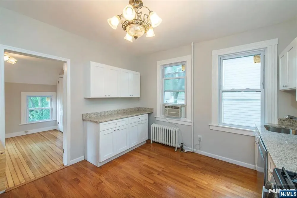 157 Walnut Street 2 Montclair, NJ 07042