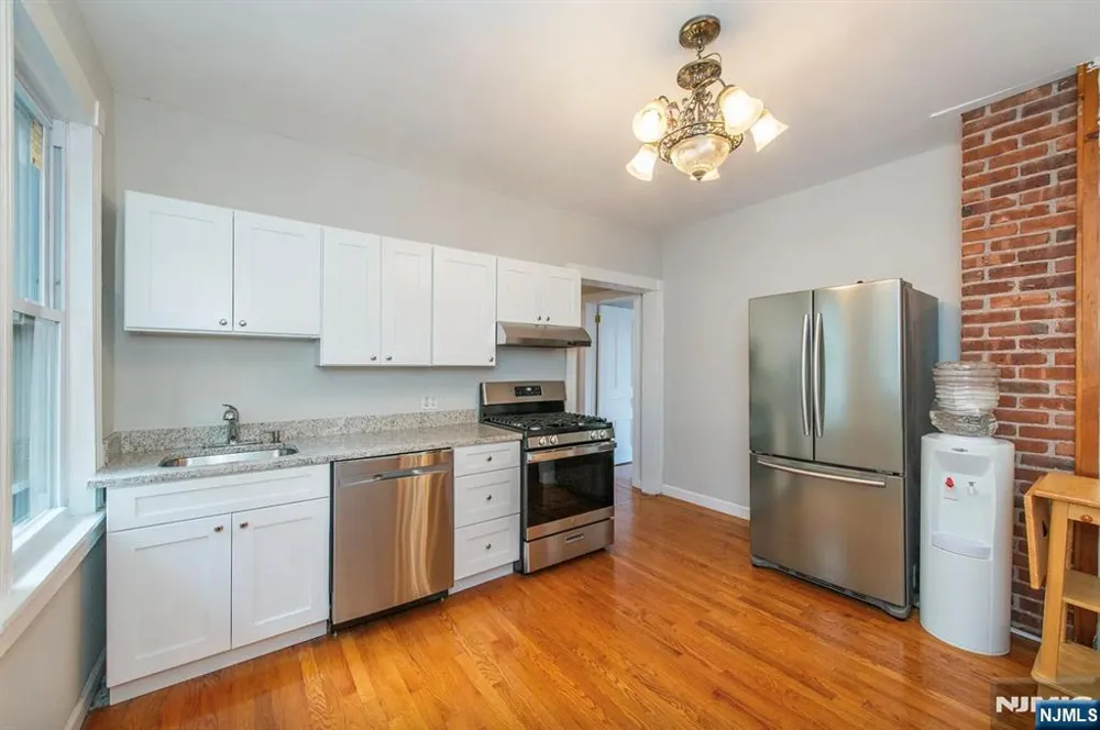 157 Walnut Street 2 Montclair, NJ 07042