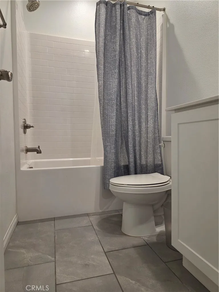 24115 Hillcrest Corona, CA 92883