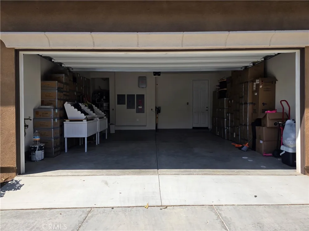 24115 Hillcrest Corona, CA 92883