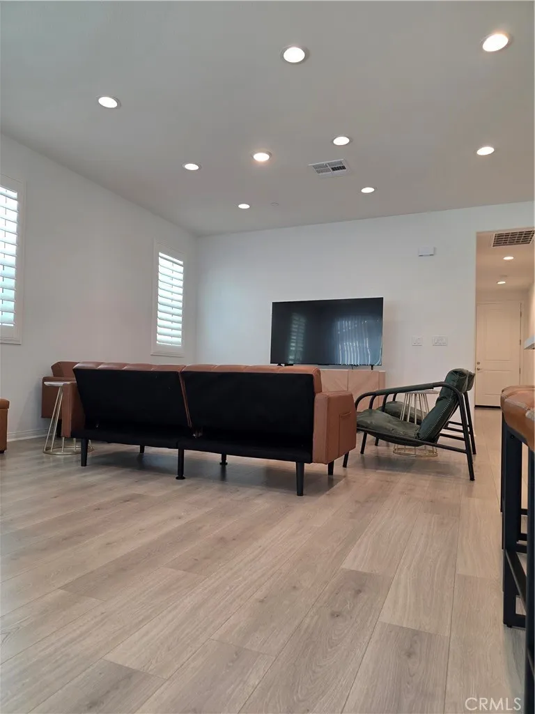 24115 Hillcrest Corona, CA 92883