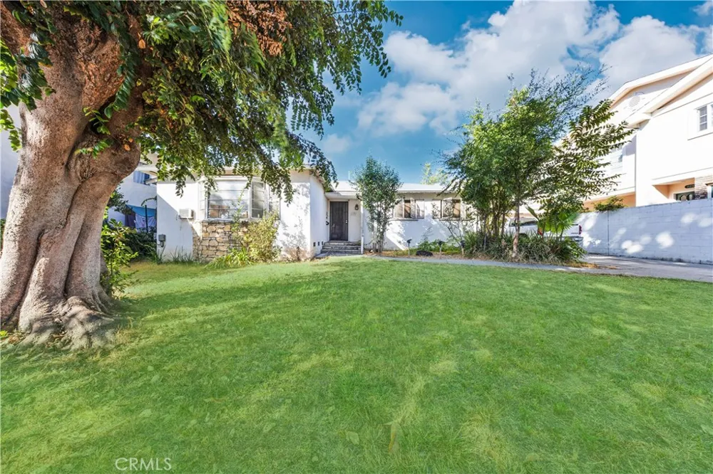 1123 Stoneman Avenue Alhambra, CA 91801