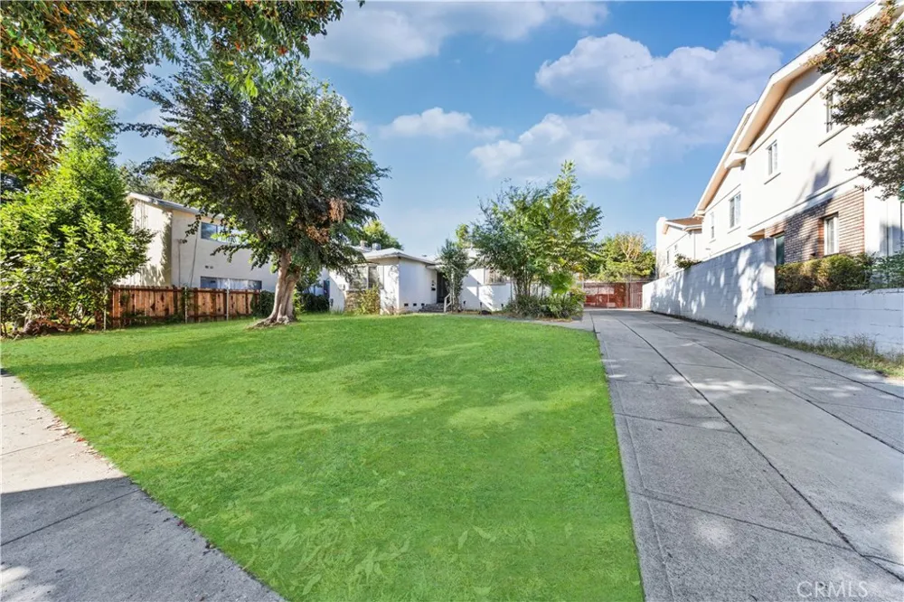 1123 Stoneman Avenue Alhambra, CA 91801