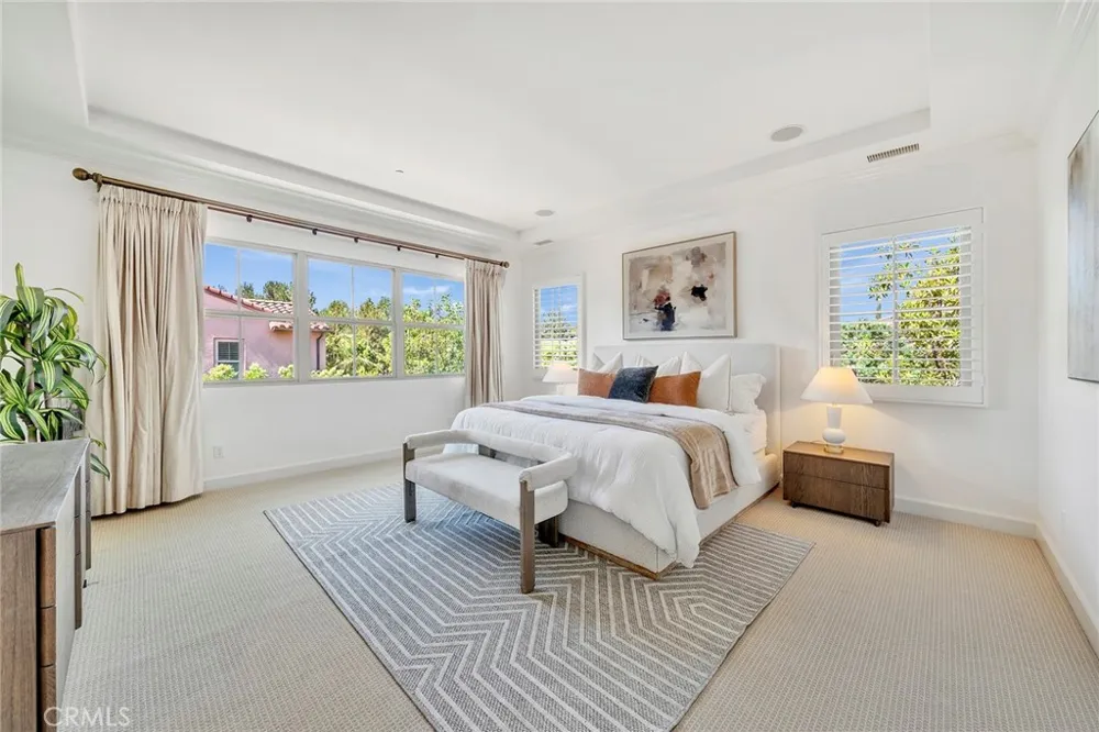 50 Statuary Irvine, CA 92620