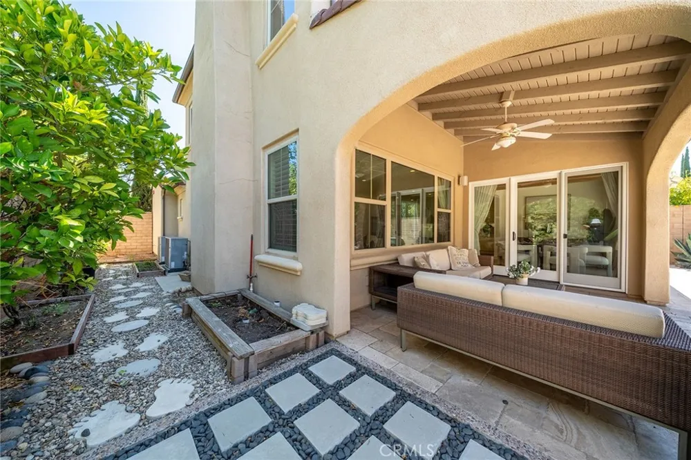 50 Statuary Irvine, CA 92620