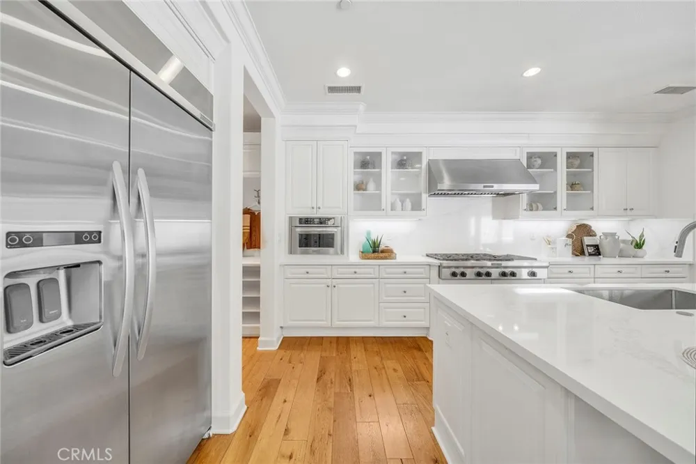 50 Statuary Irvine, CA 92620