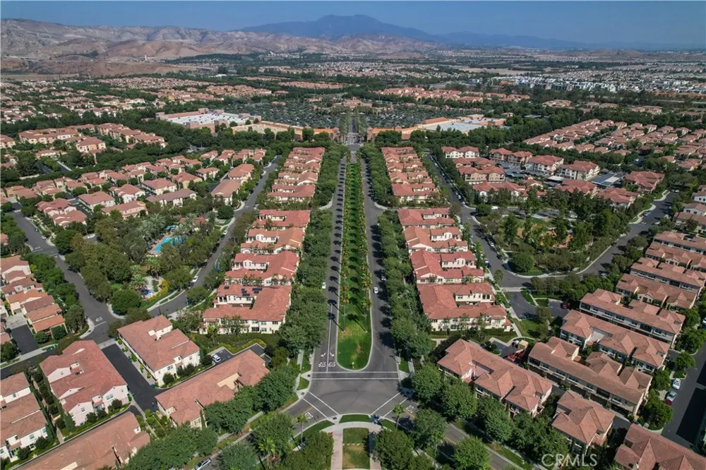 50 Statuary Irvine, CA 92620