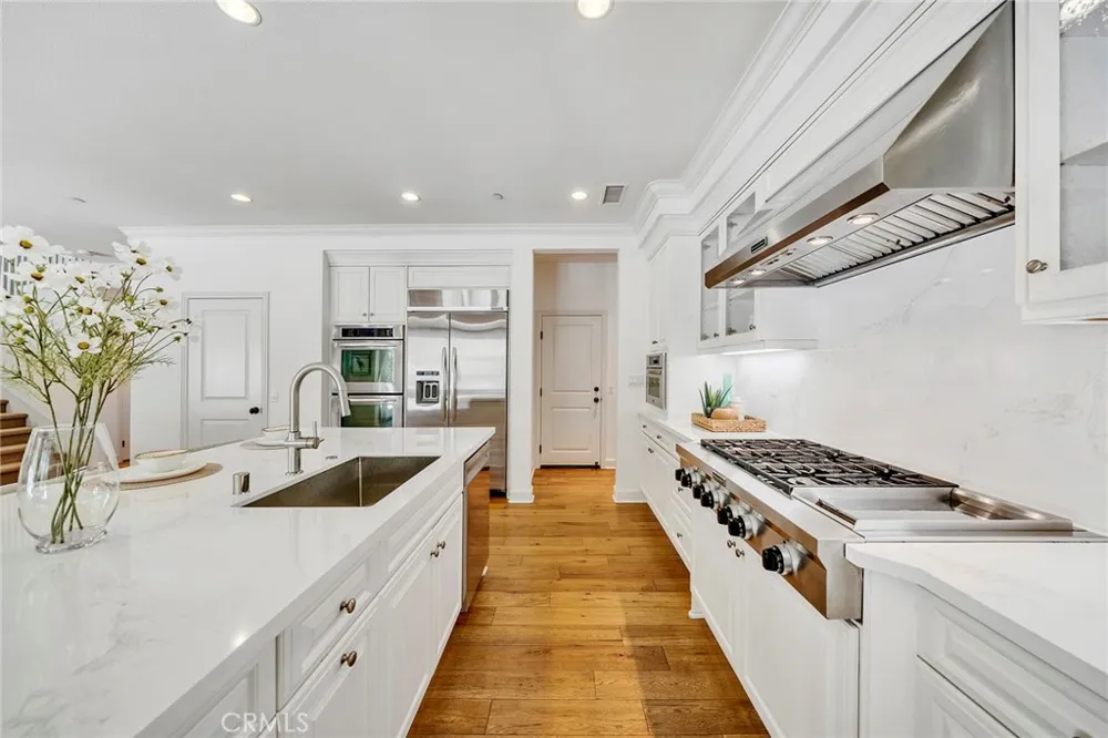 50 Statuary Irvine, CA 92620