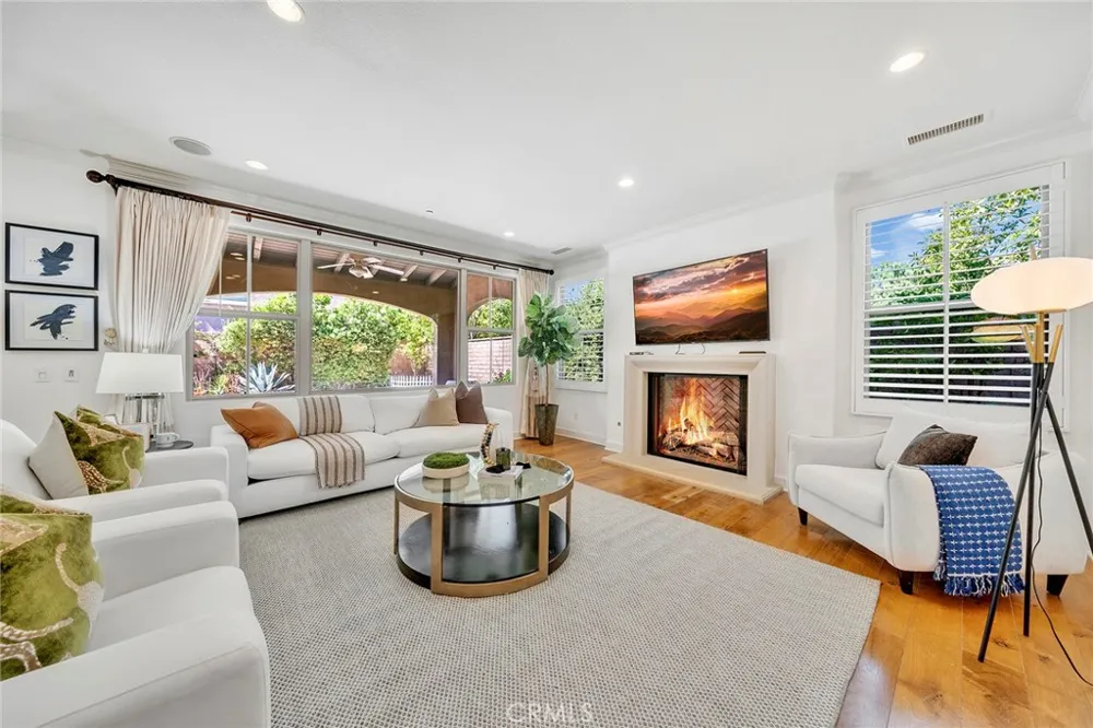 50 Statuary Irvine, CA 92620