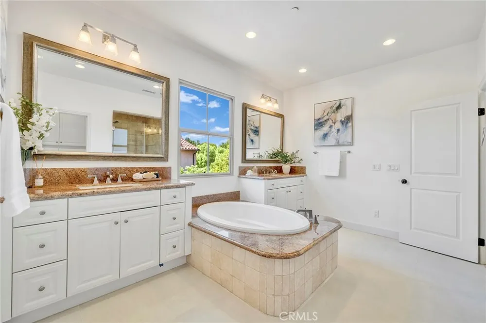 50 Statuary Irvine, CA 92620