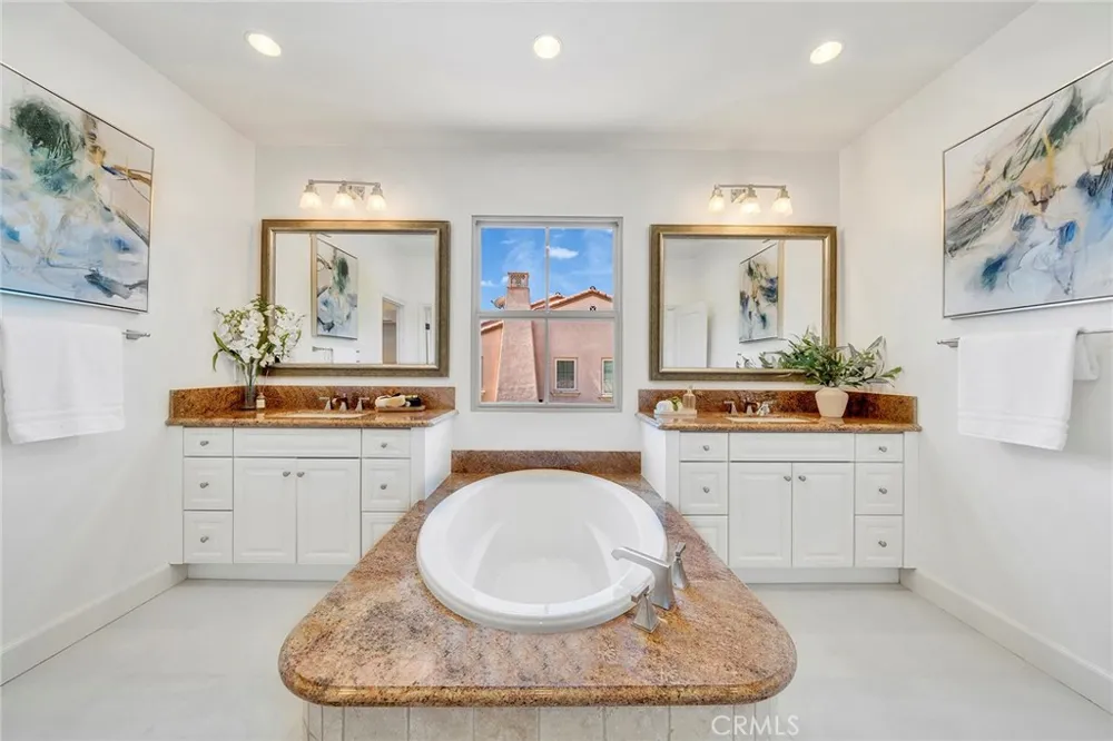 50 Statuary Irvine, CA 92620