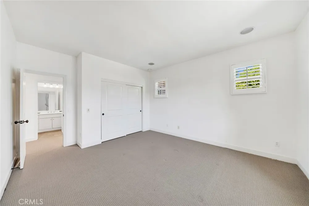 50 Statuary Irvine, CA 92620