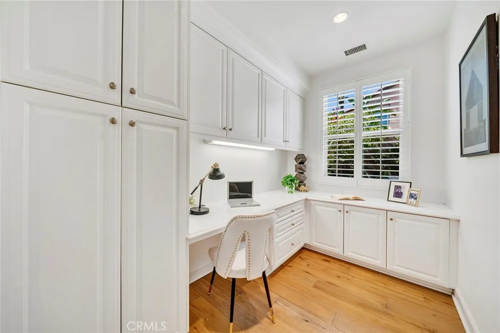 50 Statuary Irvine, CA 92620