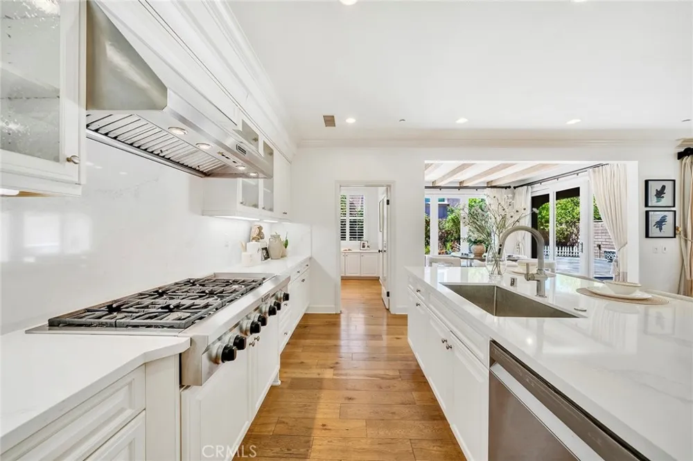 50 Statuary Irvine, CA 92620