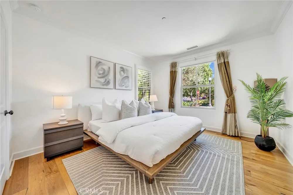 50 Statuary Irvine, CA 92620