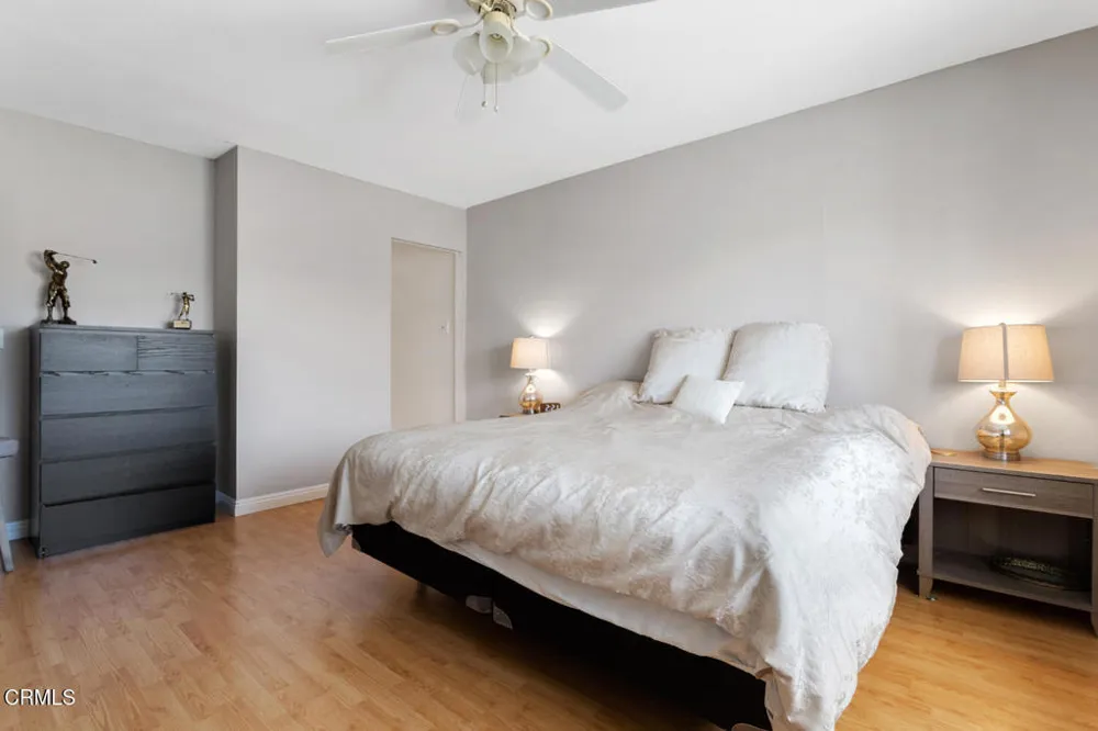 18409 Collins Street #F Los Angeles, CA 91356