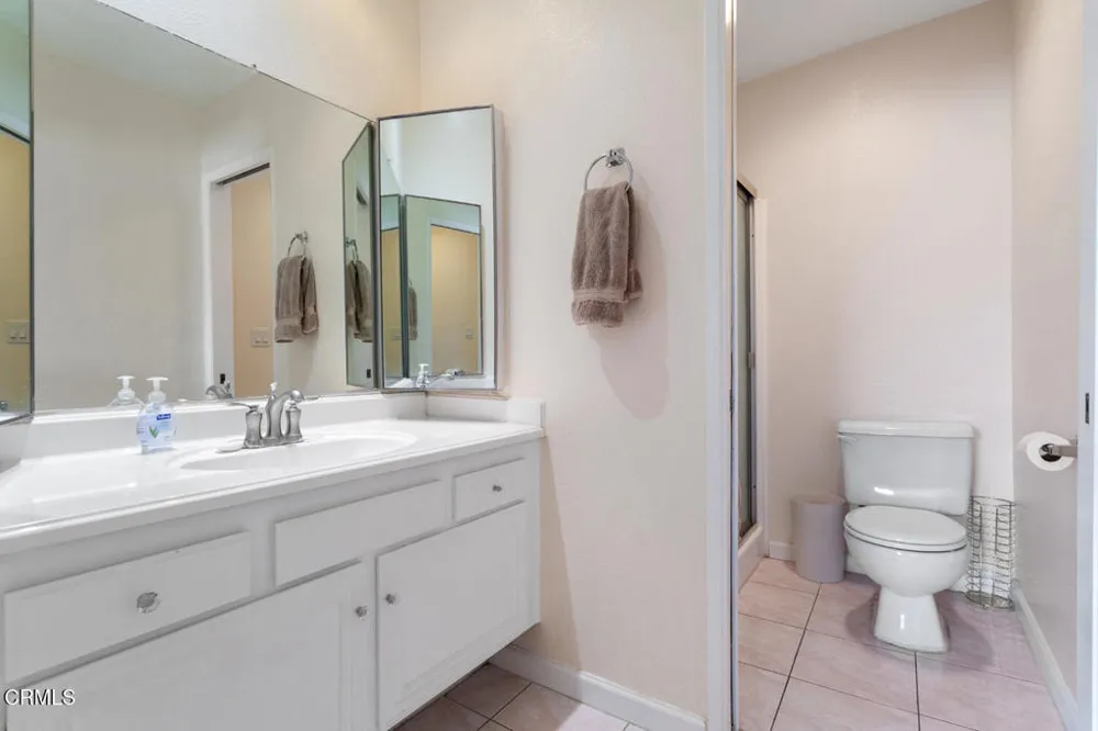 18409 Collins Street #F Los Angeles, CA 91356