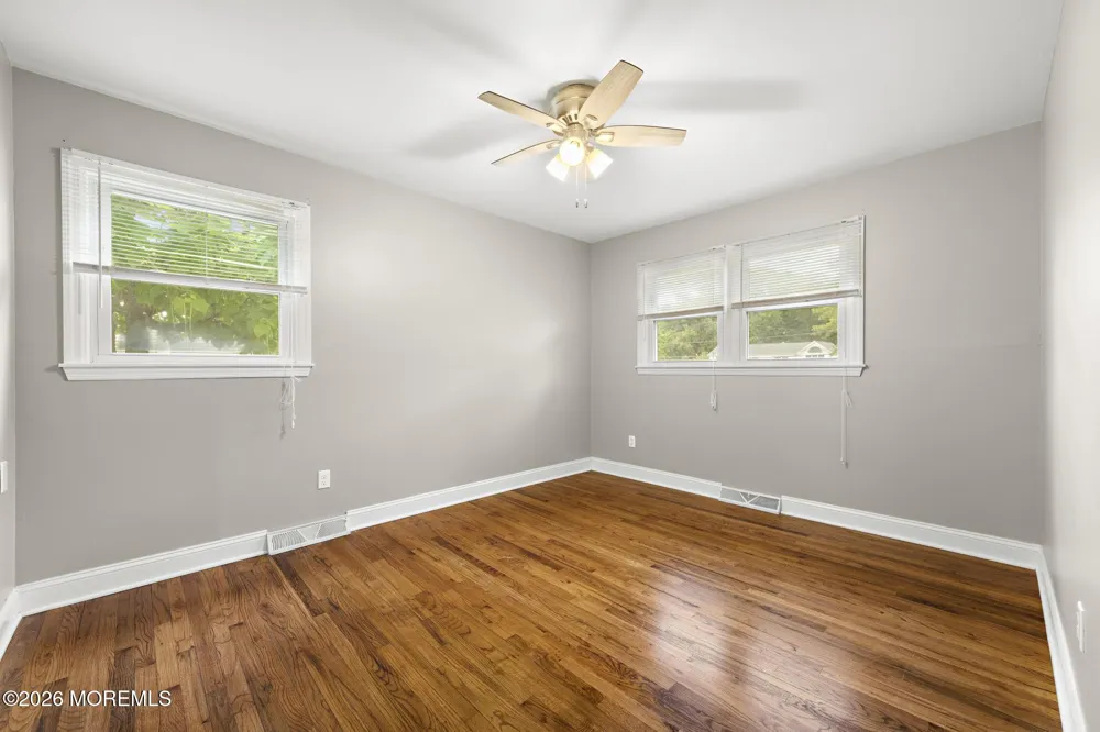 35 Chesapeake Road Manalapan, NJ 07726