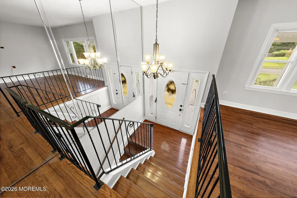 35 Chesapeake Road Manalapan, NJ 07726