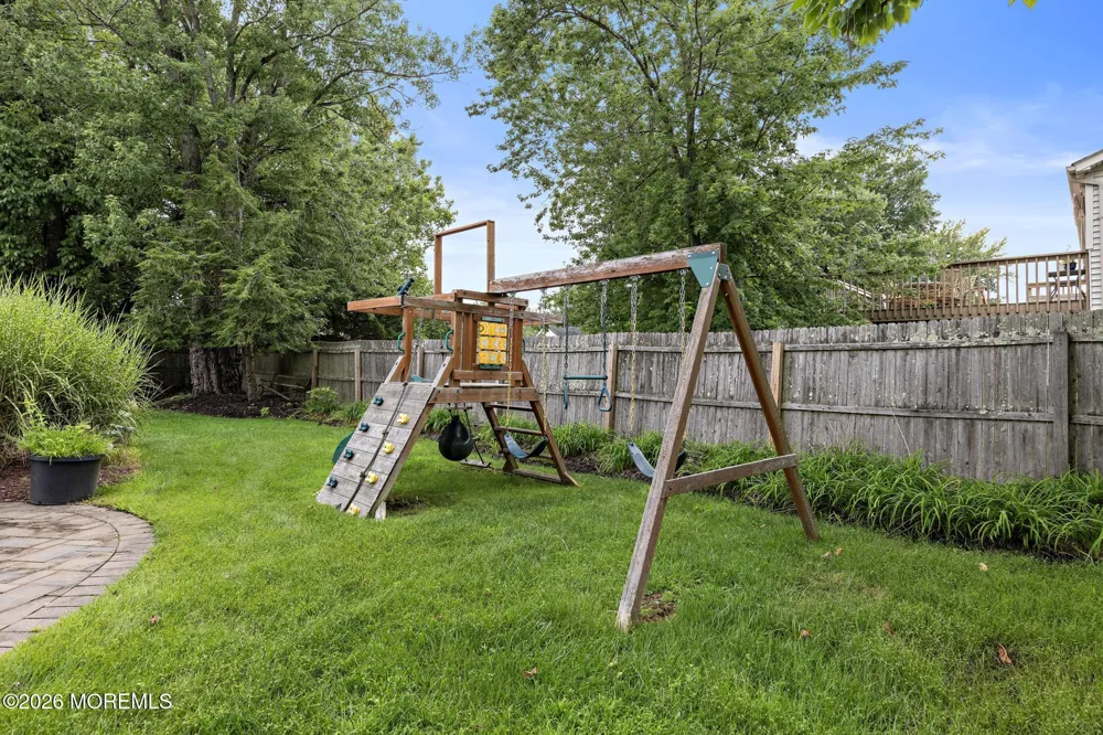 35 Chesapeake Road Manalapan, NJ 07726
