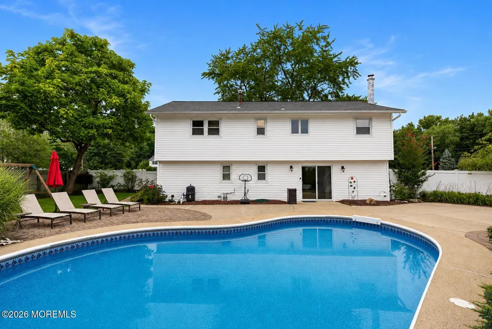 35 Chesapeake Road Manalapan, NJ 07726