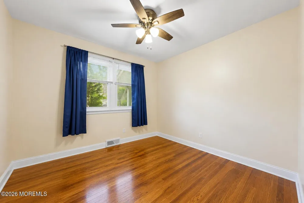 35 Chesapeake Road Manalapan, NJ 07726