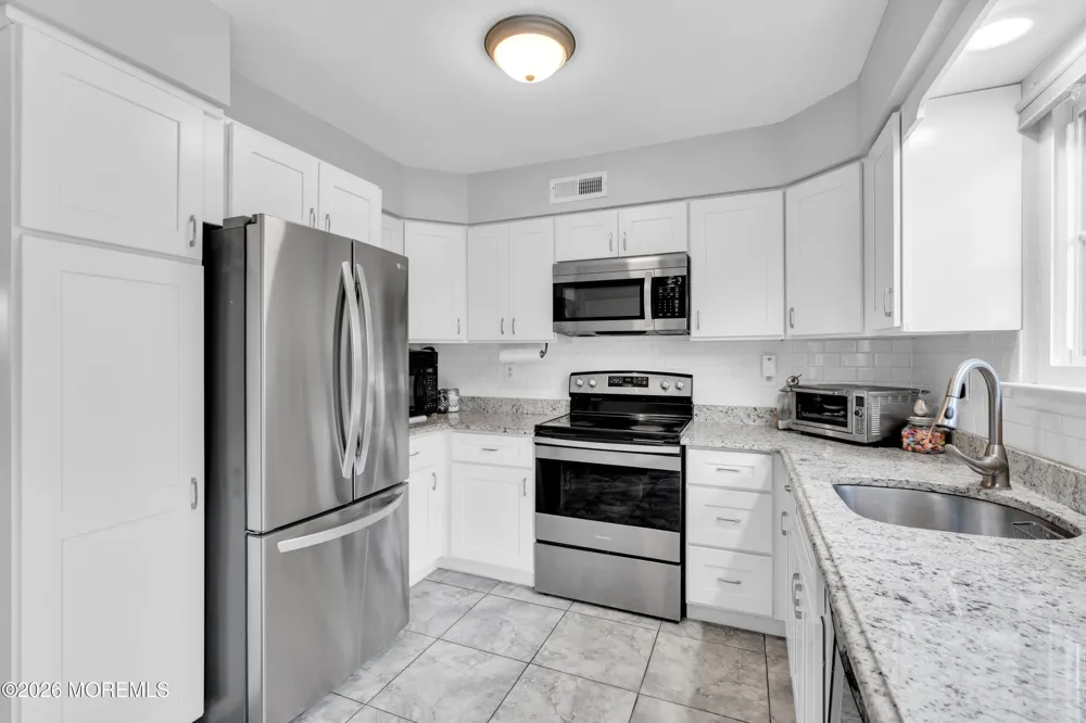 414 Andover Drive #414C Monroe, NJ 08831