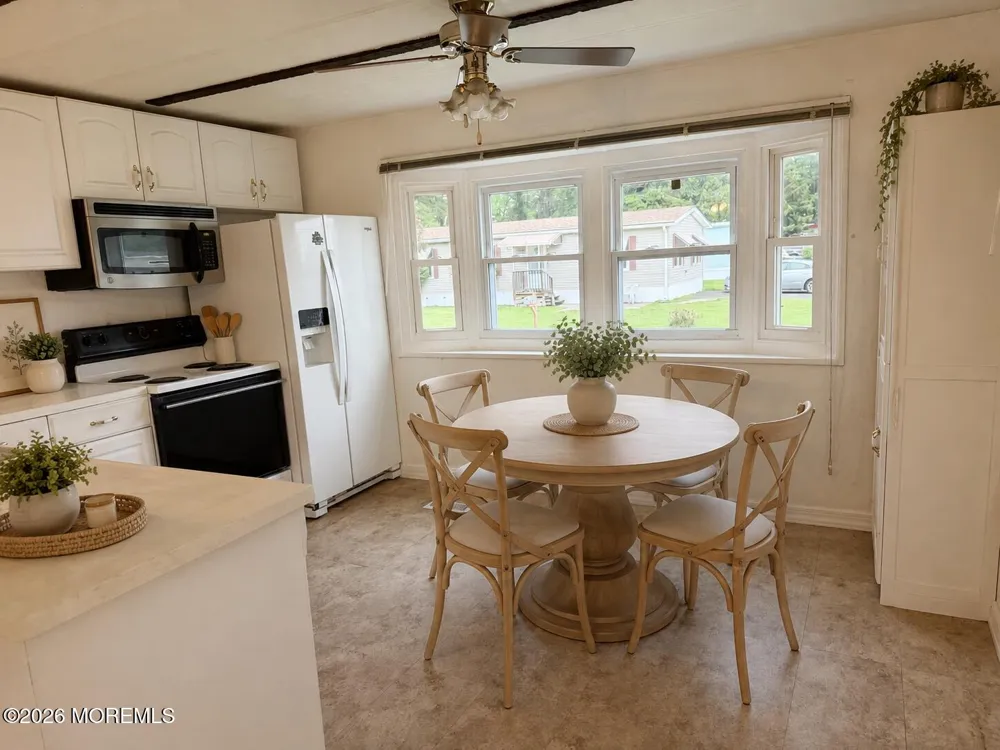199 Mockingbird Way Whiting, NJ 08759