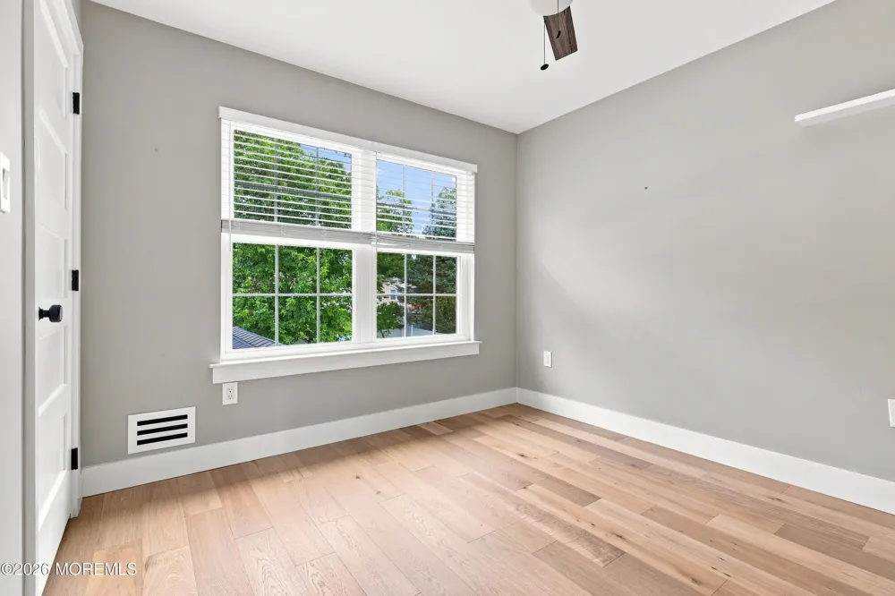 39 Violet Circle Howell, NJ 07731