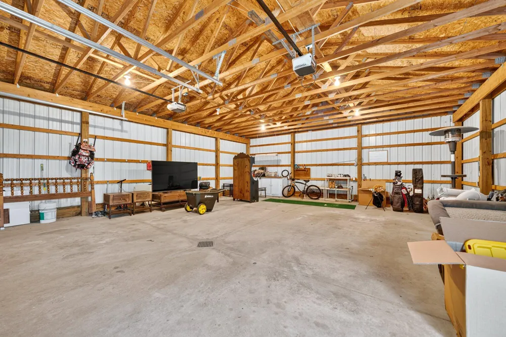 5891 Wood School Road Freeport, MI 49325