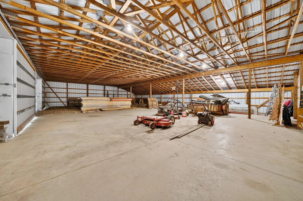5891 Wood School Road Freeport, MI 49325